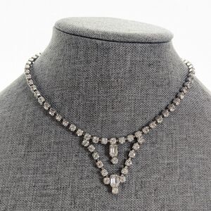 Vintage Retro Glam Evening Event Silver Tone Glass Rhinestone Collar Necklace